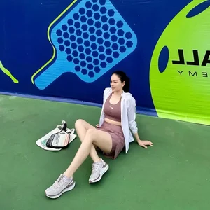 Linh Rin Flaunts Her Incredible Post-Pregnancy Figure and Elegant Style - image 6