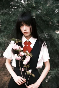 YiTuYu Art Language Vol 6782: Capturing the Elegance of Xiao Song Ma Nai - image 3