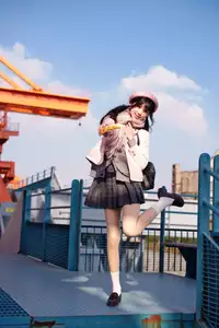 Explore Tun Shu Mei Vol.8548: The girl with a pink beret and enchanting fashion style on railway tracks - image 42