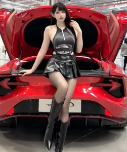 Beautiful Streamer Sparks Viral Debate After Confronting Silent Viewers During Recent Live Broadcast - image 2