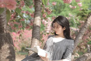 YiTuYu Art Language Vol.7128: Elegant and Timeless Portraiture with Model Xu Jia Yue - image 22
