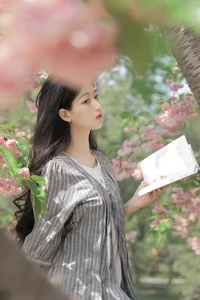 YiTuYu Art Language Vol.7128: Elegant and Timeless Portraiture with Model Xu Jia Yue - image 19