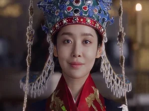 Stunning Actresses in R-Rated Historical Dramas: Bold Performances and Timeless Beauty - image 0