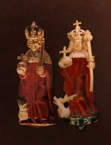 Hidden Gold: A Metal Detectorist’s Stunning Discovery in an Open Field - image 1