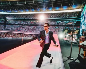 Harry Styles Sets New Records Amidst Global Ticket Price Controversy - image 5