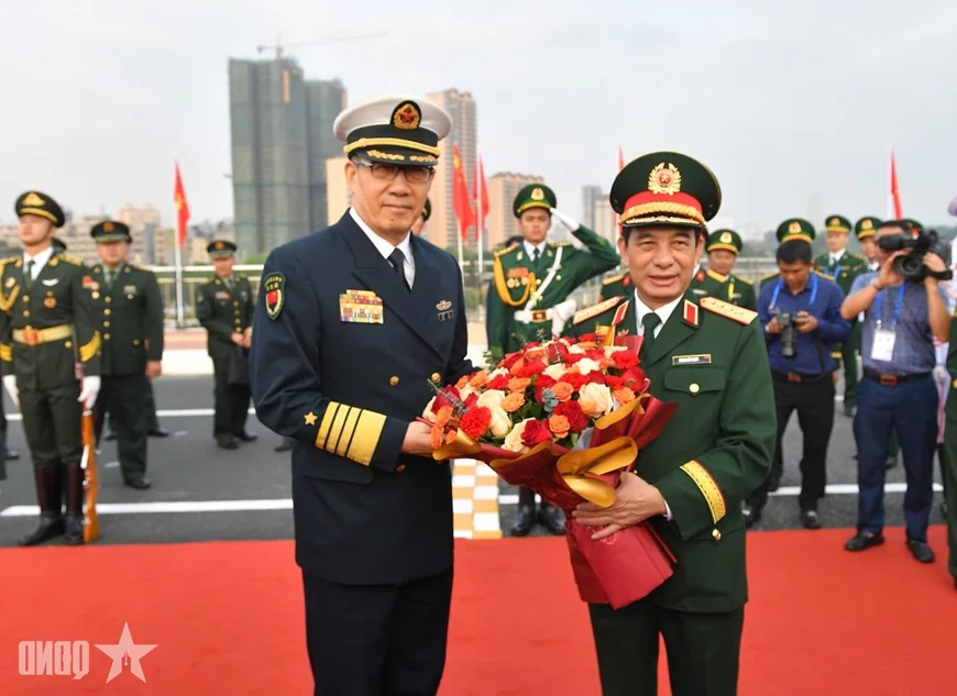 General Phan Van Giang Leads Vietnamese Delegation to China