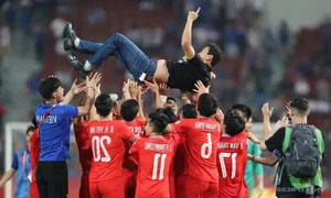 Vietnamese Celebrities Celebrate Dramatic National Football Team Victory - image 19