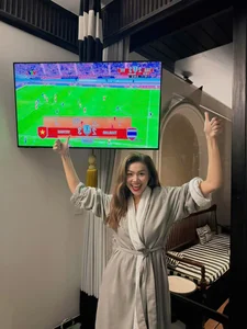 Vietnamese Celebrities Celebrate Dramatic National Football Team Victory - image 14