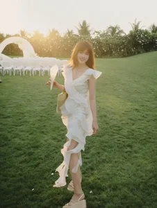Kieu Trinh Xiu: The Ethereal Beauty of Vietnam’s Famous Milk Tea Girl in New Photoshoot - image 5