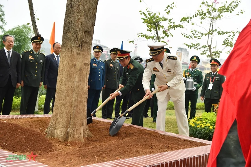 8th Vietnam-China Border Defense Friendly Exchange Highlights