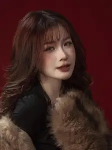 Rich Kid Chao: Stunning Close-Up Beauty & Elegant Charm Revealed - image 1