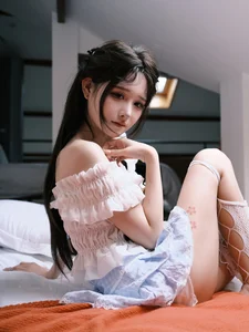 YiTuYu Art Language Vol.7144: Stunning Portrait Photography Featuring Meng Cheng Cheng - image 20