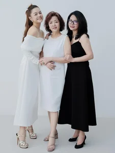 Chi Pu Captivates International Media & A Look Inside Bao Thanh's Modern 200m2 Apartment - image 3