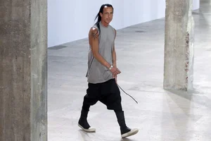 Decoding the Bold and Controversial Fashion Style of Rapper MCK - image 6