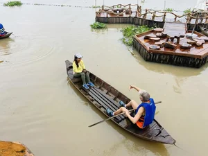 Explore Actress Van Trang's Stunning 50,000 Square Meter Eco-Resort - image 4