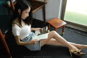 Stylish Denim Fashion Gallery: Featuring IESS Chinese Model Meizi in Fresh Jeans Collection - image 21