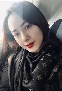 Famous TV Host Hoai Anh Surprises Fans with Bold Style Transformation - image 4