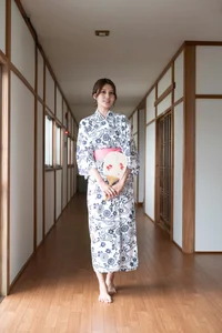 Yume Hayashi Digital Photo Book - Weekly Gendai Evening Rain Inn (90P) - image 0