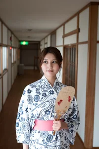 Yume Hayashi Digital Photo Book - Weekly Gendai Evening Rain Inn (90P) - image 1