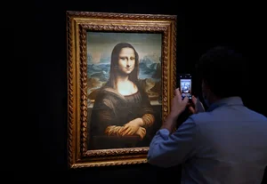 The Hidden Secrets of the Mona Lisa: Chilling Discoveries Revealed When Viewed Differently - image 5