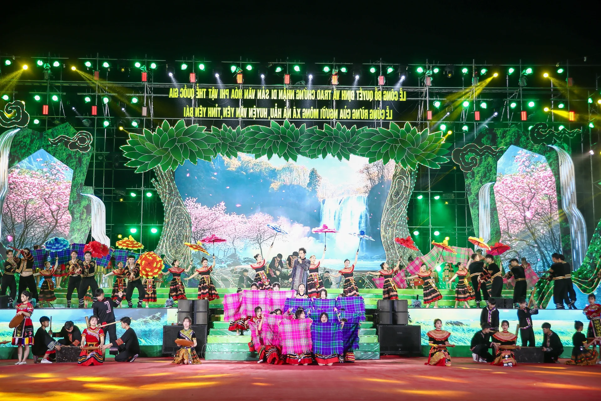 Hmong Forest Worshipping Ceremony in Na Hau Recognized as National Intangible Cultural Heritage