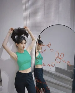 Zhao Lusi Inspires Fans with Her Incredible Fitness and Bare-Faced Beauty - image 0