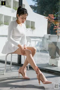 IESS Xiao Xiao Sunbathing Photo Series: A Bright and Elegant Fashion Gallery - image 33
