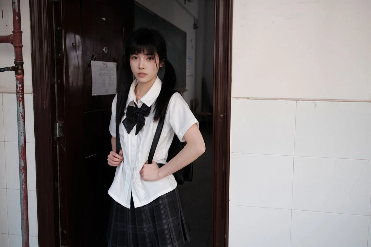 Xiao Song Ma Nai Features in YiTuYu Art Language Vol.6724 Portraiture