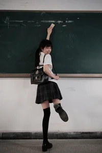 Xiao Song Ma Nai Features in YiTuYu Art Language Vol.6724 Portraiture - image 10