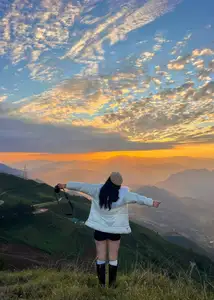 Ta Xua Cloud Hunting: An Unforgettable Experience Amidst Majestic Northwest Sea of Clouds – Discover Hidden Beauty. - image 0