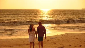 Cute and Romantic Couple Love Wallpapers for Mobile and PC - image 47