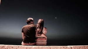 Cute and Romantic Couple Love Wallpapers for Mobile and PC - image 21