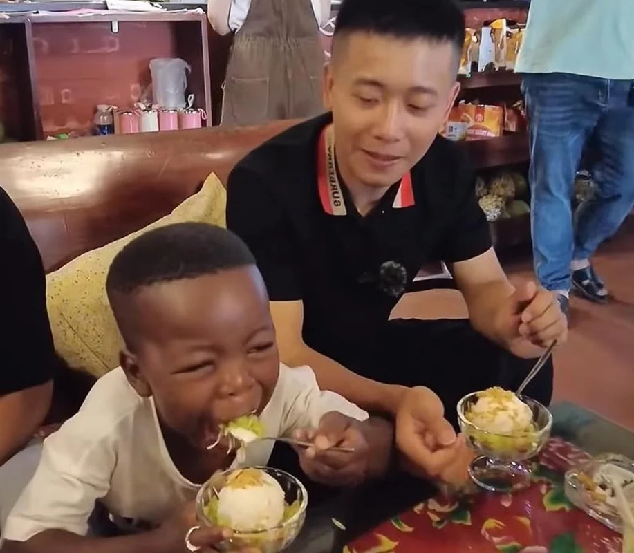 Loi Con Charms Vietnam: Will the 'Youth Idol' Become the Next Big Meme?