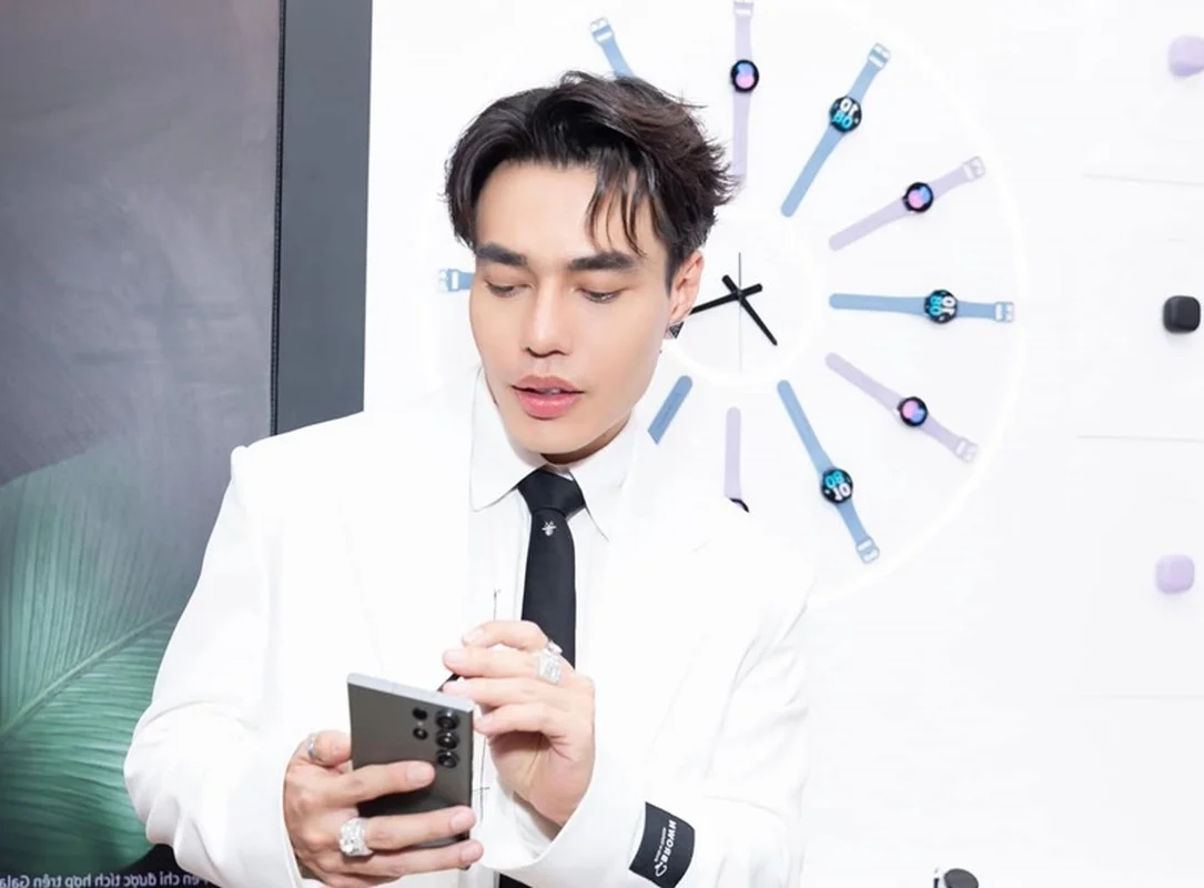 Vietnamese Celebrities Earning Massive Income Through Online Selling and Livestreaming