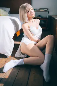 Coser Chunmomo Part03: Ethereal Beauty Bathed in Golden Light - image 2