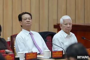 General Secretary To Lam Meets Revolutionary Veterans in Ho Chi Minh City - image 2
