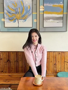 Stunning Basketball Star Nearly 2 Meters Tall Captivates Fans with Extraordinary Beauty - image 6