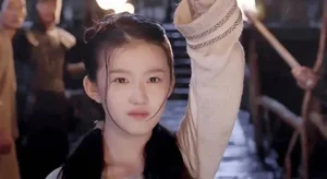 The Rising 15-Year-Old Actress Who Outshone Yang Mi with Her Heartbreaking Performance - image 14