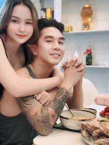 The Stunning Allure and Style of Huynh Nhu, Wife of Singer Khanh Don - image 5
