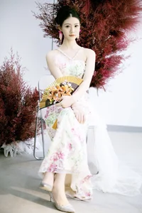 YiTuYu Art Language Vol.9442 Yi Ping: Striking Studio Portraits - image 0