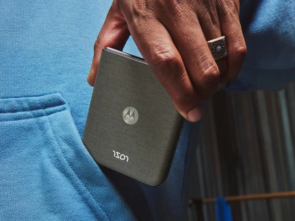 Motorola RAZR 70 Global Launch Features Major Battery and Camera Upgrades