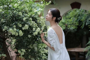 YiTuYu Art Language Vol.8112: Ban Ban Jiang 36P Artistic Set - image 9