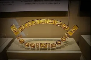 Farmer Uncovers Hidden Ming Dynasty Treasure While Building a Pigsty - image 2