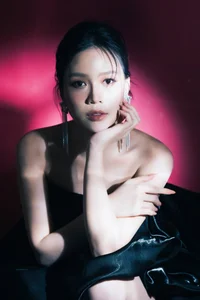 Vietnamese Actress Sam Shares Radiant Maternity Photos and Heartfelt Pregnancy Journey Ahead of Due Date - image 2
