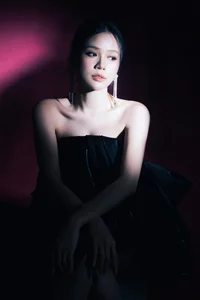 Vietnamese Actress Sam Shares Radiant Maternity Photos and Heartfelt Pregnancy Journey Ahead of Due Date - image 4
