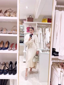 Miss Universe Vietnam Pham Huong Shines with Stunning Beauty at 33 - image 10
