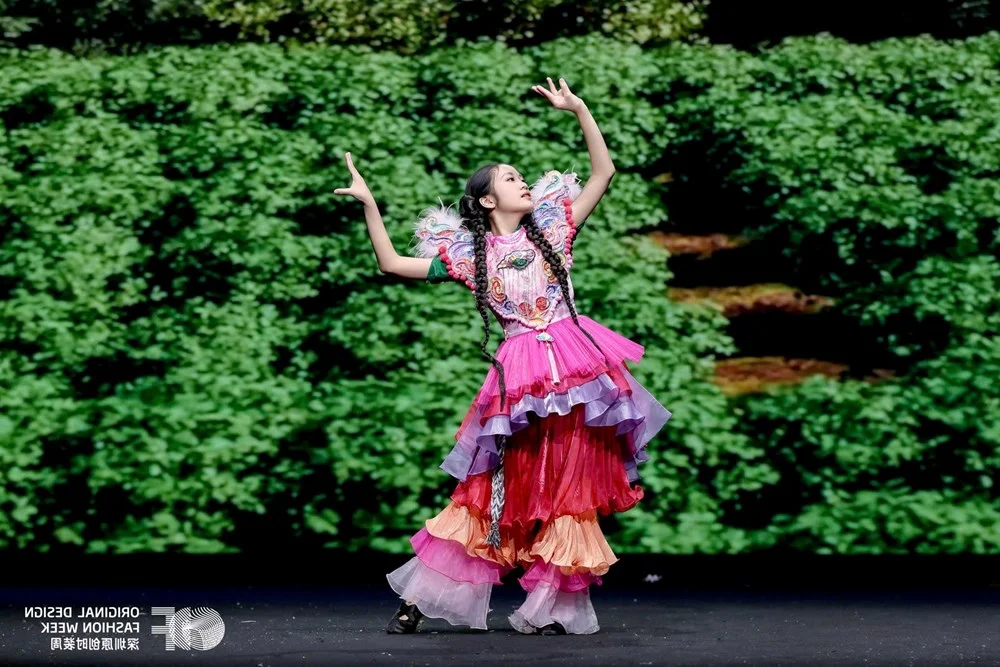 Vietnam’s Heritage Shines Globally: The 'Multicolor Vietnam 2026' Fashion Showcase and Cultural Identity