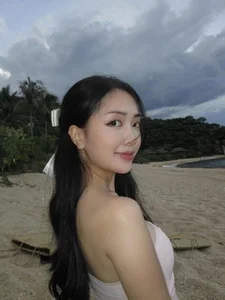 Vietnamese Footballer Ha Duc Chinh Celebrates Goal with Sweet Pregnancy Reveal - image 2