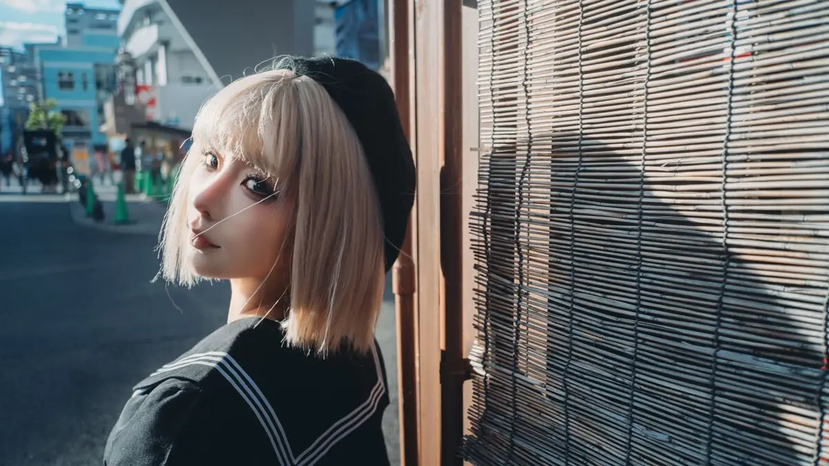 Coser Chunmomo's Enchanting Autumn Quest: Part04 Captures Street Style Beauty