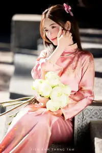 Captivating Serenity: Vietnamese Girl in Pink Ao Dai with Lotus Flowers1730591 - image 9